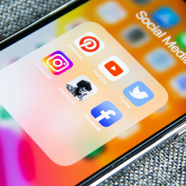 Πορτογαλία: Ετοιμάζεται να απαγορεύσει τα social media στους εφήβους κάτω των 16 ετών