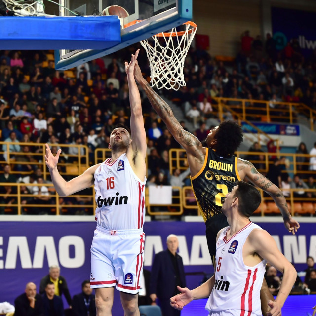 Final 8 Κύπελλο Ελλάδας, Ολυμπιακός - ΑΕΚ 81-67: Χωρίς αντίσταση στα ημιτελικά