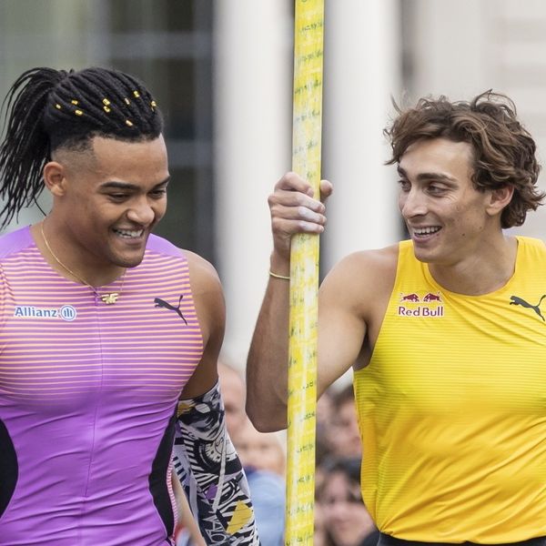 Το επικό σχόλιο Καραλή σε Ντουπλάντις για να… παρατήσει τα άλματα για ένα χρόνο λόγω τραγουδιού!