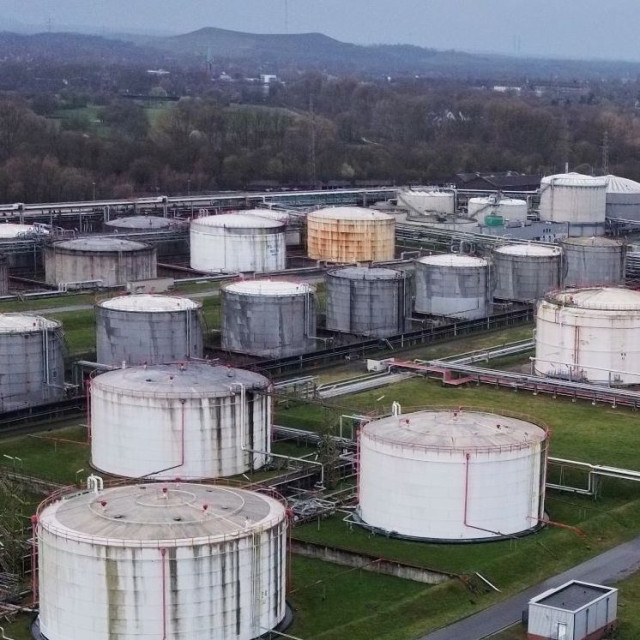 ΔΟΕ: Γιατί χρησιμοποίησε το «μπαζούκα» των 400 εκατ. βαρελιών πετρελαίου