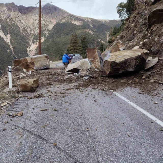 Σεισμός στα Άγραφα: Διακοπές ρεύματος σε οκτώ οικισμούς - Ζημιές στο οδικό δίκτυο