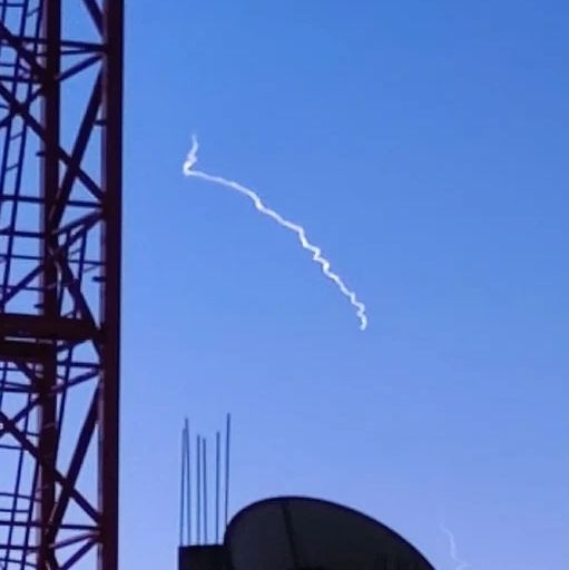 Κύπρος: Τι είναι οι λάμψεις που φαίνονται στον ουρανό και πώς σχετίζονται με τον πόλεμο