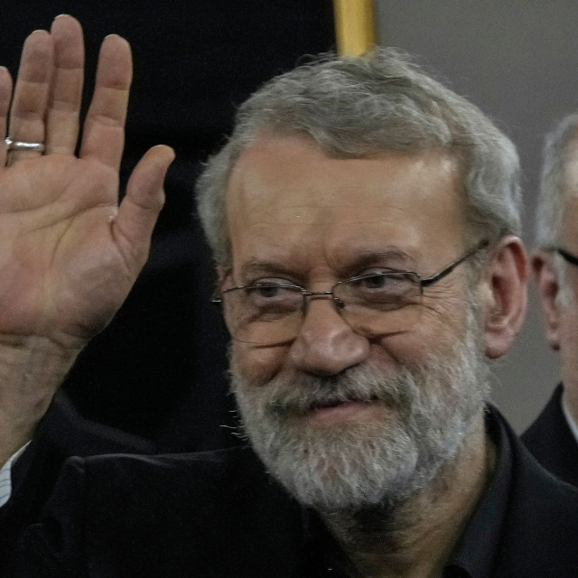 Λαριτζανί σε Τραμπ: «Ο πόλεμος δεν μπορεί να κερδηθεί με μερικά tweets»