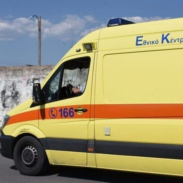 Θρίλερ στη Χαλκίδα: Νεκρός 35χρονος μέσα στο αυτοκίνητό του έξω από δημοτικό σχολείο