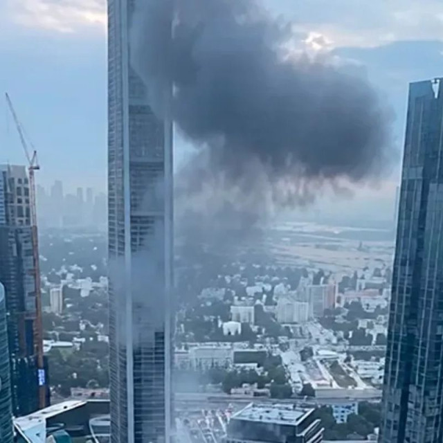 Oι ΗΠΑ καλούν τους Αμερικανούς να εγκαταλείψουν τα ΗΑΕ - Νέες επιθέσεις ιρανικών drones στο Ντουμπάι