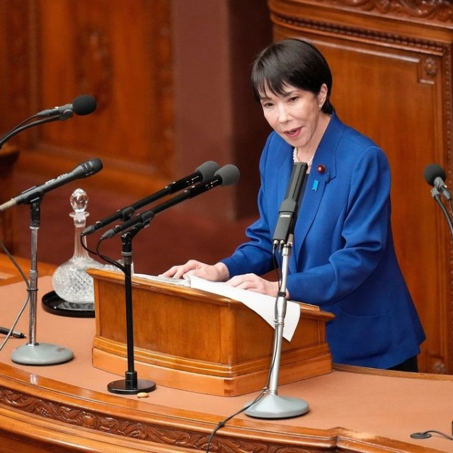 Σανάε Τακαΐτσι: Ξαφνική αδιαθεσία της πρωθυπουργού ανησυχεί την Ιαπωνία