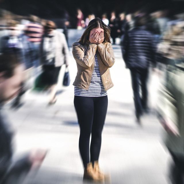 Κρίση πανικού ή κρίση άγχους; Πώς διαφέρουν και γιατί είναι σημαντικό