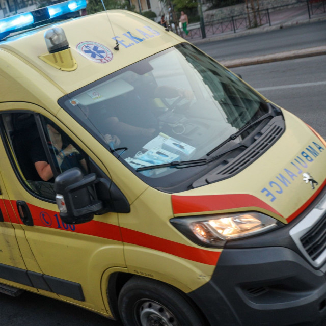 Πύργος: Πτώση νεαρού από μπαλκόνι – Σε κρίσιμη κατάσταση στο νοσοκομείο