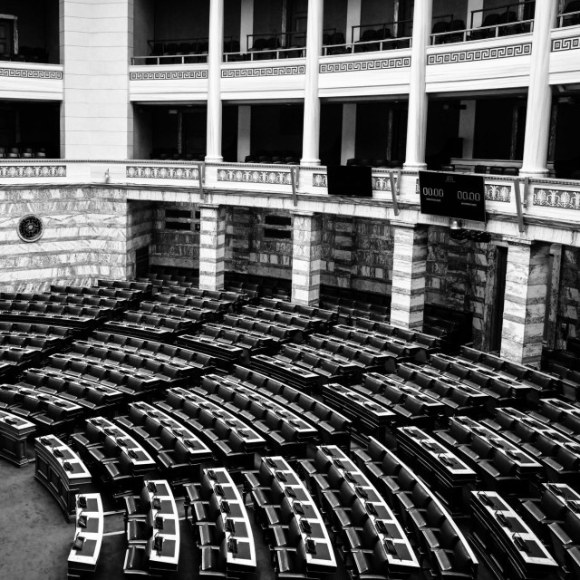 Ποιοι παρέδωσαν τις βουλευτικές τους έδρες πριν από τον Οδυσσέα Κωνσταντινόπουλο