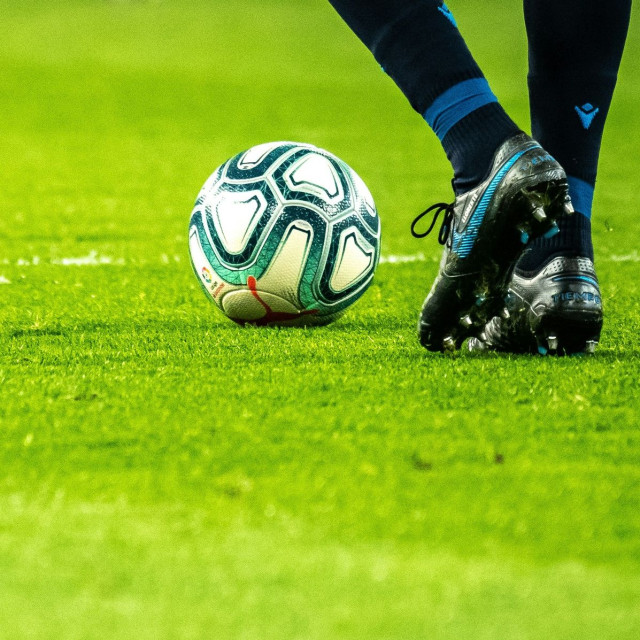 Η προτελευταία αγωνιστική της Super League με αμέτρητες αγορές στα καταστήματα Allwyn