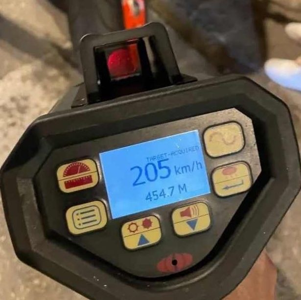 Εύβοια: Έτρεχε με 129 χλμ./ώρα σε δρόμο με όριο 50 και συνελήφθη