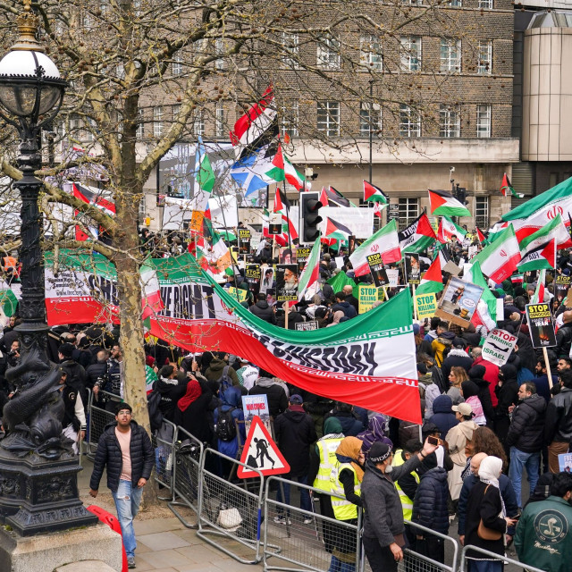 Λονδίνο: Συλλήψεις στην απαγορευμένη φιλοπαλαιστινιακή διαδήλωση