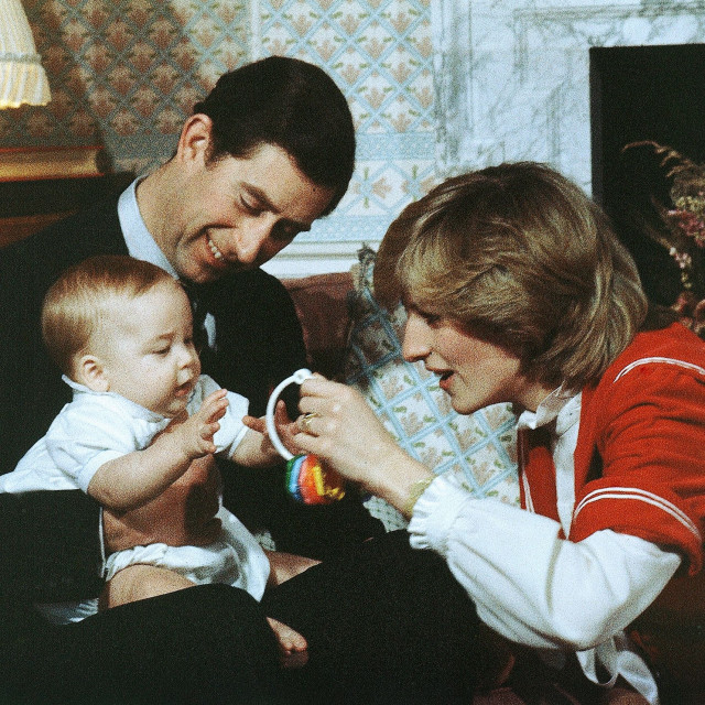 H άγνωστη φωτογραφία της πριγκίπισσας Νταϊάνα - Η συγκινητική αφιέρωση του Ουίλιαμ