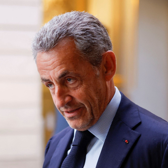 Ο Νικολά Σαρκοζί επέστρεψε στο δικαστήριο για την «υπόθεση της Λιβύης»