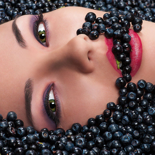 Ουσία από τα μύρτιλα μείωσε τα σημάδια γήρανσης σε μόλις 28 ημέρες