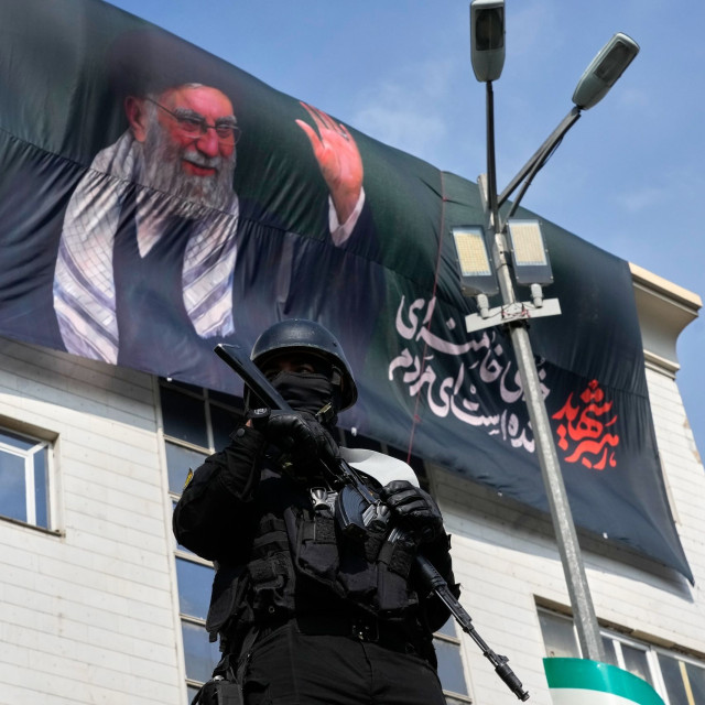 Το Game of Thrones του Ιράν: Συναρπαστικό παρασκήνιο για την επιλογή του Μοτζτάμπα Χαμενεΐ