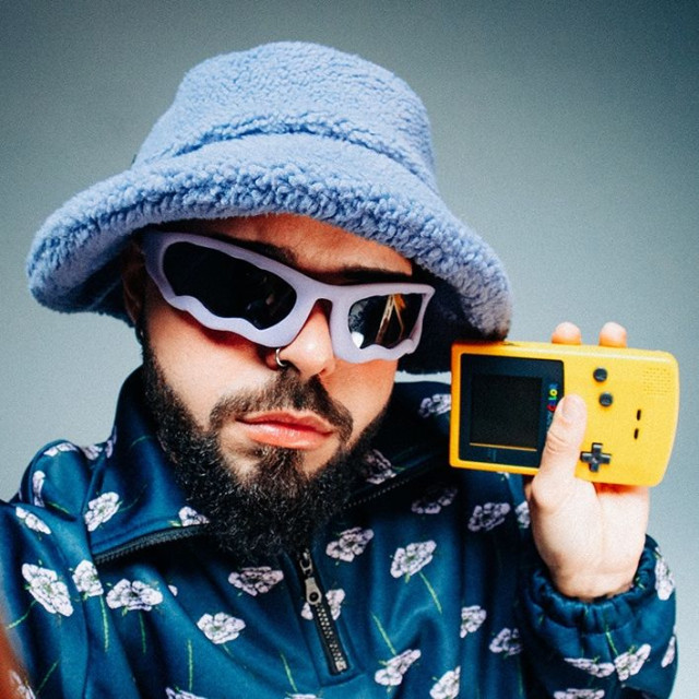 Σαρώνει το «Ferto» - Έγινε διασκευή από Εσθονό ράπερ και ο Akylas «αντέδρασε»