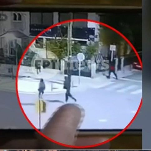 Δολοφονία στην Καλαμαριά: Νέο βίντεο - Η στιγμή που ο 20χρονος καταρρέει μετά τη φονική συμπλοκή