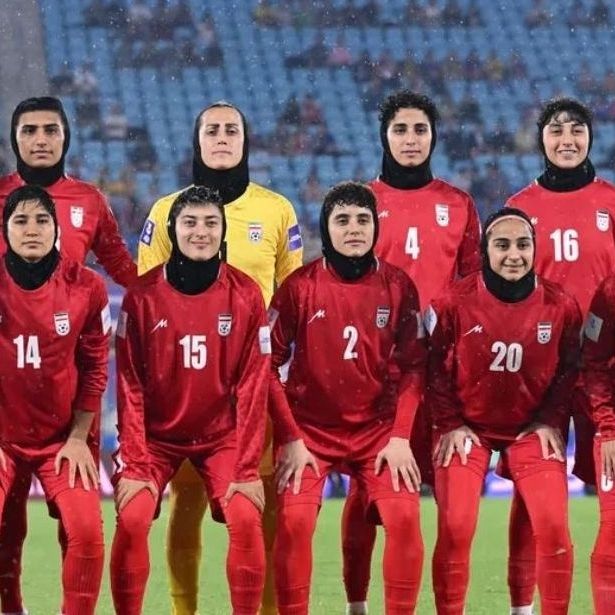 Ιράν: Τέσσερα ακόμη μέλη της γυναικείας ποδοσφαιρικής ομάδας επιστρέφουν