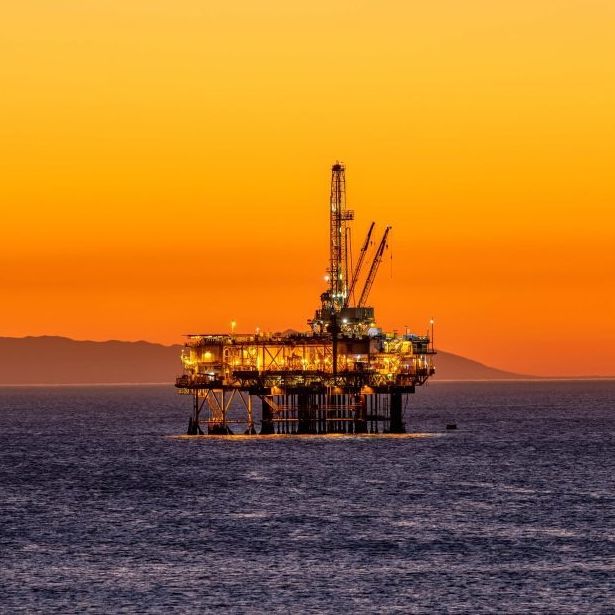 Οι εξαγωγές πετρελαίου της Μέσης Ανατολής μειώθηκαν κατά τουλάχιστον 60%