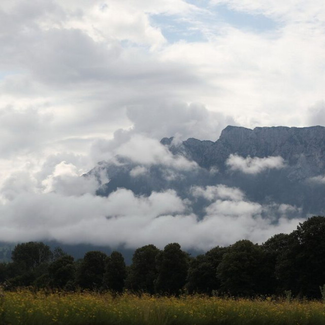 Αλλάζει σταδιακά ο καιρός: Ξεκινούν οι βροχές – Πότε θα υποχωρήσει η θερμοκρασία