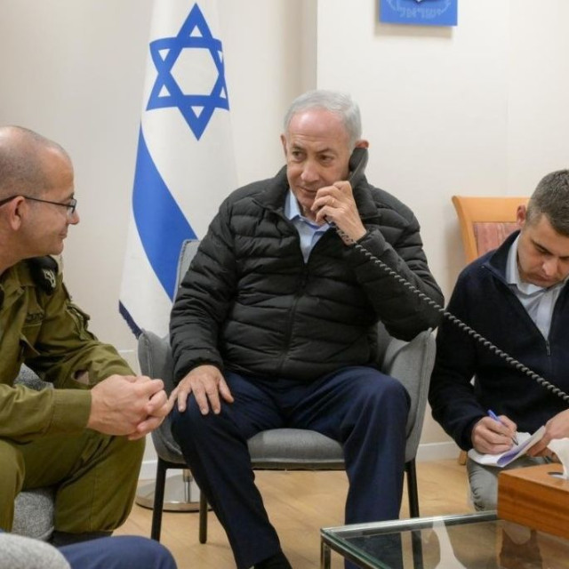 Νετανιάχου: Φωτογραφία την ώρα που δίνει εντολή για τις δολοφονίες Λαριτζανί και Σολεϊμανί