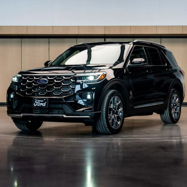 Ένα Ford Explorer για τον Πάπα