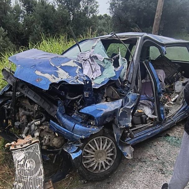 Ζάκυνθος: ΙΧ συγκρούστηκε με λεωφορείο που μετέφερε παιδιά - Με αεροδιακομιδή στα Γιάννενα ο οδηγός