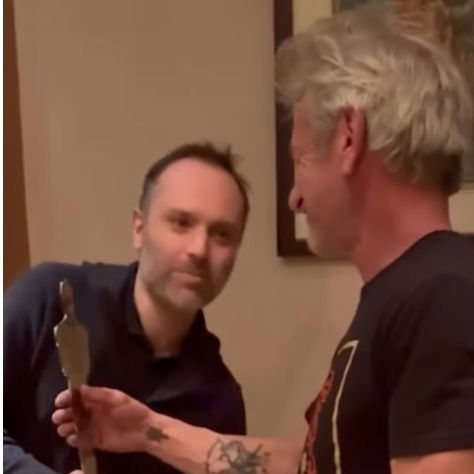 Σον Πεν: Δεν έμεινε χωρίς Όσκαρ ο ηθοποιός - Προτίμησε το ατσάλινο των Ουκρανών