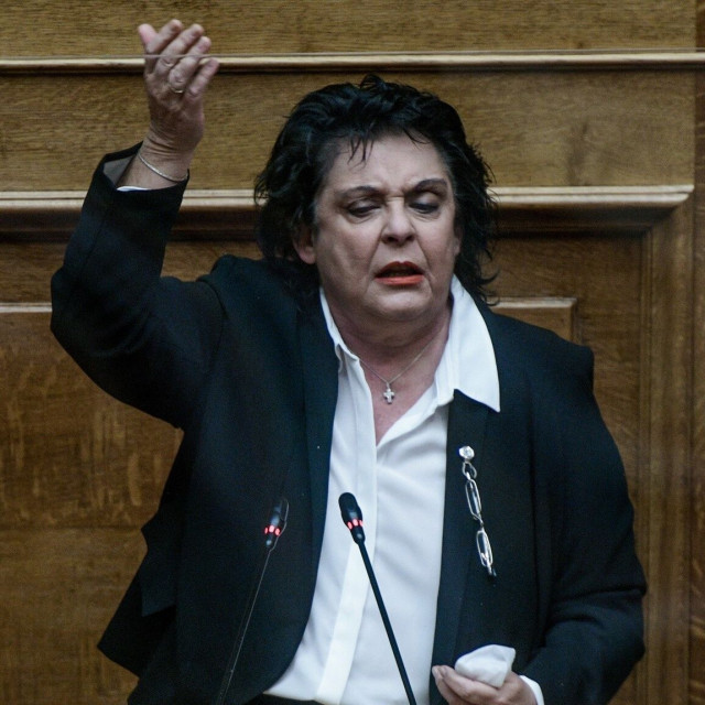 Κανέλλη: «Έχετε ανεχθεί τέτοιες π... πολιτικών και ζητάτε τις πηγές του Κουτσούμπα;»