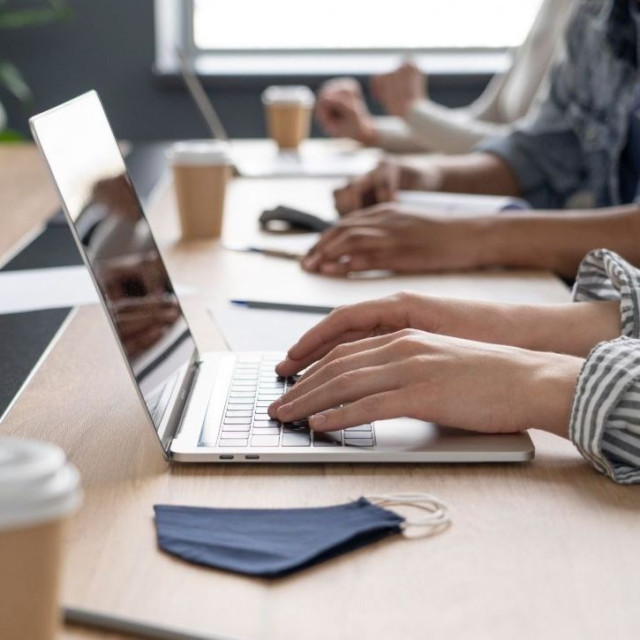 Μέχρι τη Δευτέρα οι αιτήσεις για το πρόγραμμα νέας επιχειρηματικότητας με επιχορήγηση 17.500 ευρώ