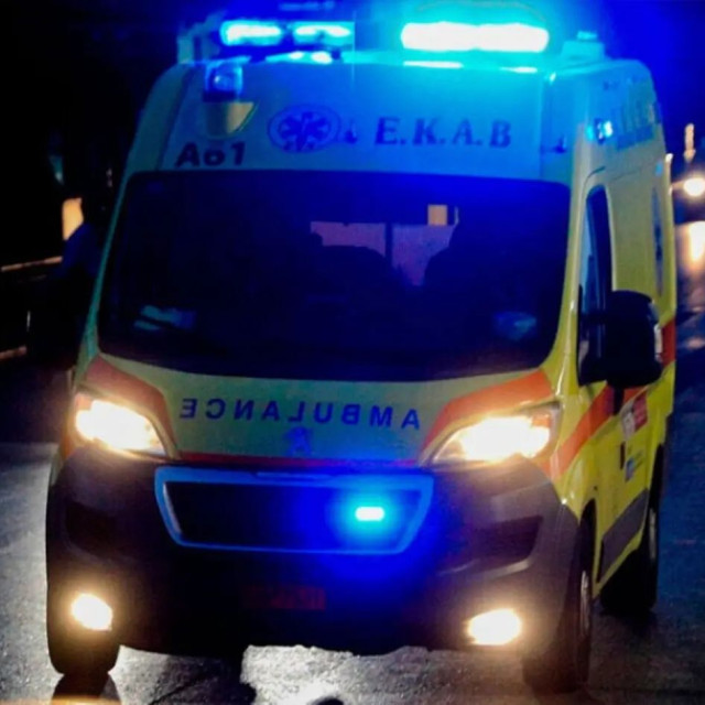 Θεσσαλονίκη: Νεκρός άνδρας που έπεσε από προβολέα γηπέδου στους Αμπελόκηπους