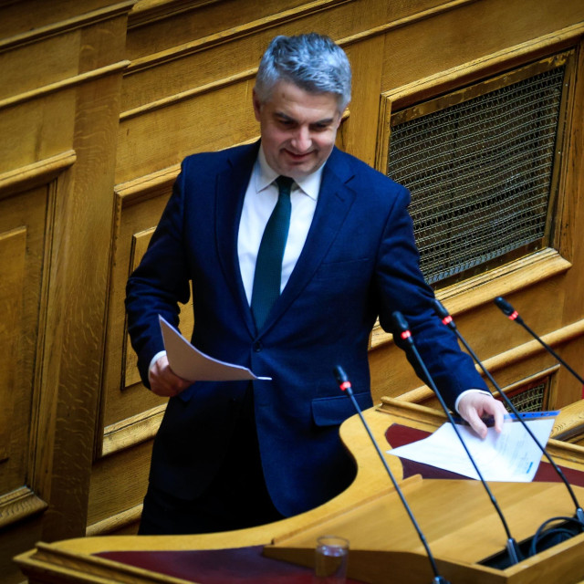 Κωνσταντινόπουλος: «Υπερήφανα αποχωρώ - Η αλήθεια δε διαγράφεται»