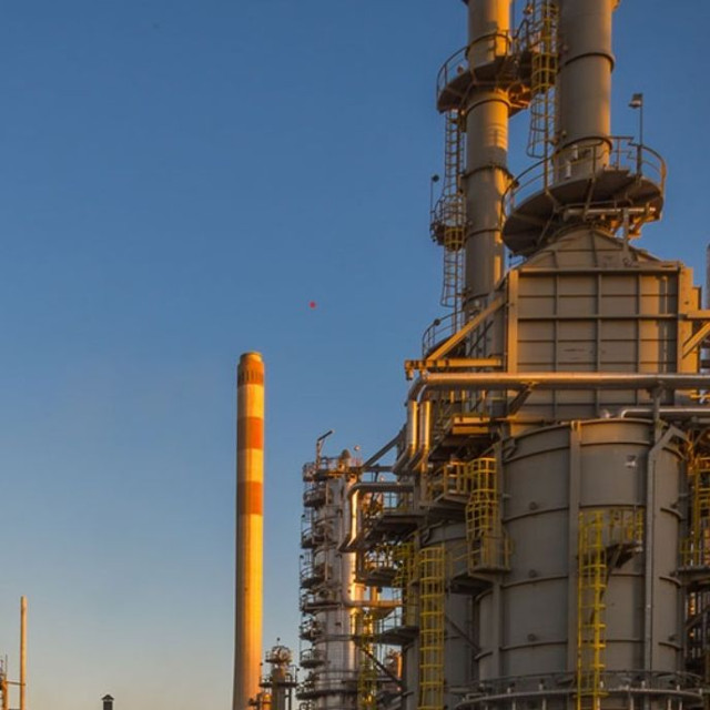 Ιράν: Σε εξέλιξη νέο κύμα επιθέσεων σε διυλιστήρια στον Κόλπο