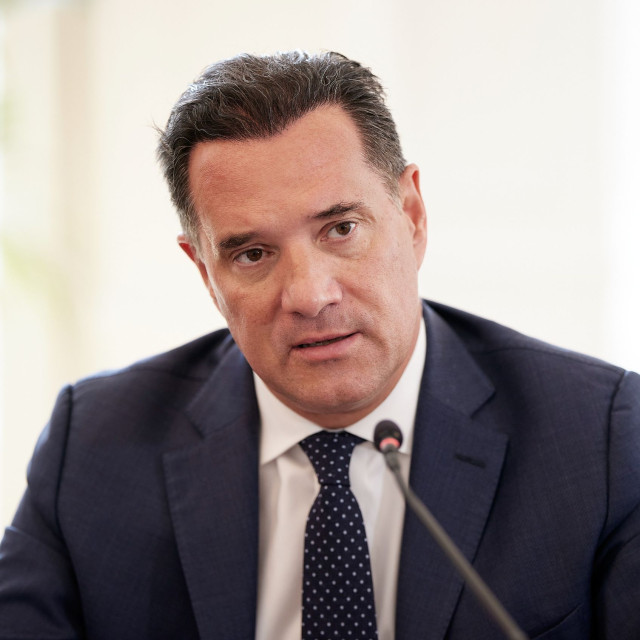 Γεωργιάδης για καταγγελίες για τη γραμμή 1566: «Λειτουργεί κανονικά, εκατομμύρια τα ραντεβού»