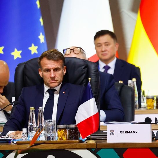 Μακρόν: Ζητά μορατόριουμ και διαπραγματεύσεις για τον πόλεμο - Συγχαρητήρια Μερτς σε Τραμπ