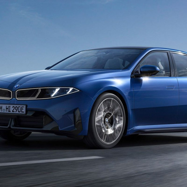 BMW i3 50 xDrive: Η νέα εποχή της ηλεκτρικής Σειράς 3