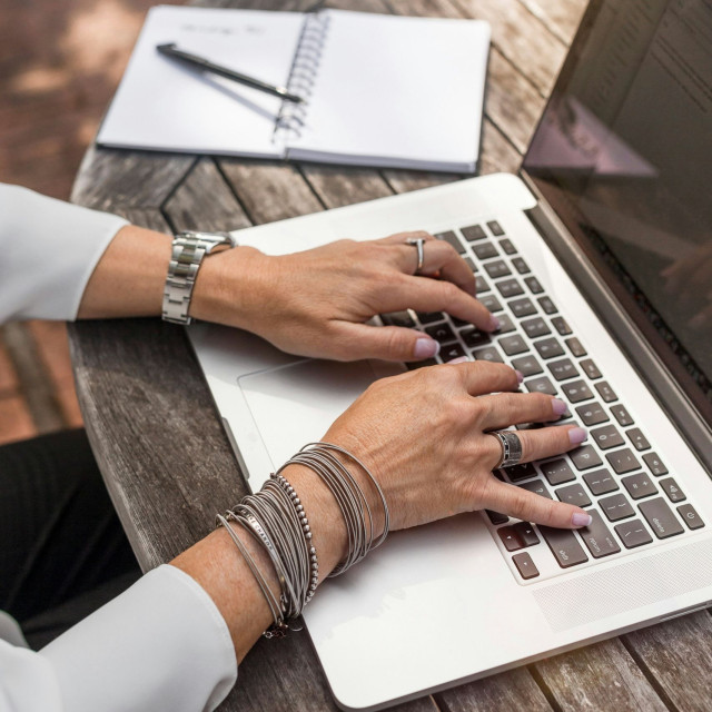 25η Μαρτίου: Πώς αμείβονται όσοι εργαστούν την αργία