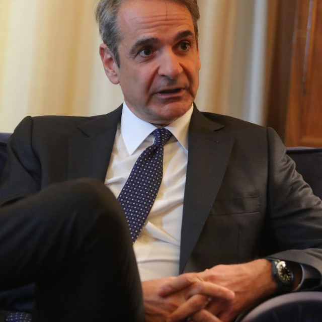 Μητσοτάκης: «Αν δουλεύεις στην εστίαση σε αφορά» - Στα 1.100 ευρώ ο βασικός μισθός με τη νέα σύμβαση