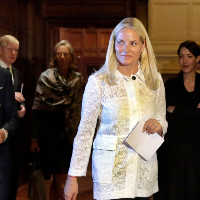 Πριγκίπισσα Μέτε Μάριτ για Έπσταϊν: «Χειραγωγήθηκα και εξαπατήθηκα»