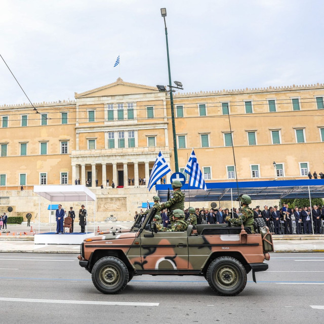 Καιρός: Που θα βρέξει σήμερα - Πώς θα κάνουμε 25η Μαρτίου