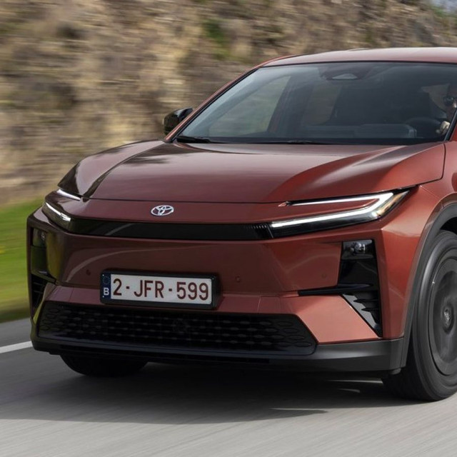 Το νέο Toyota C-HR+ στην Ελλάδα - Πόσο κοστίζει