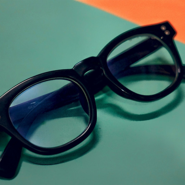 «Έξυπνα» γυαλιά Τεχνητής Νοημοσύνης φέρνουν επανάσταση στους ασθενείς με άνοια