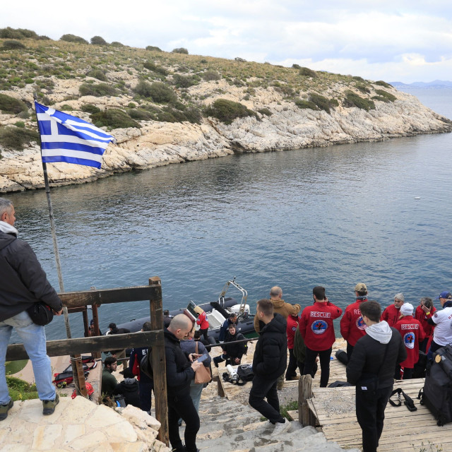Αγνοείται δύτης στα λιμανάκια της Βουλιαγμένης