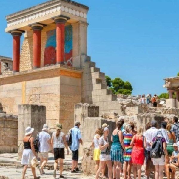 Αυτός είναι ο νομός της Κρήτης που θα πρωταγωνιστήσει στην τουριστική σεζόν - Το ChatGPT απαντά