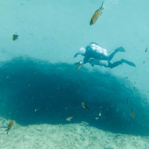 Βουλιαγμένη: Αγωνία για τον 34χρονο δύτη που χάθηκε σε σπηλιά στο «Πηγάδι του Διαβόλου»