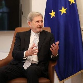 Γιοχάνες Χαν: Παραιτήθηκε ο ειδικός απεσταλμένος της ΕΕ για την Κύπρο