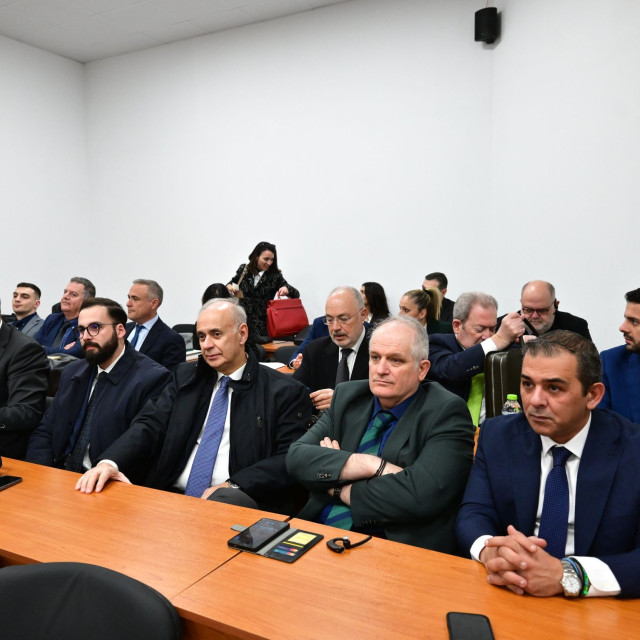 Δίκη για τα Τέμπη: Θα απέχουν οι δικηγόροι αν δεν εισακουστεί το αίτημα για αλλαγή χώρου