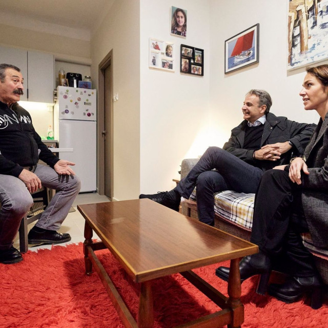 Ο Μητσοτάκης συναντήθηκε με τον Θεόφιλο -«50ρηδες, 60άρηδες δεν μπορούμε να βρούμε δουλειά»