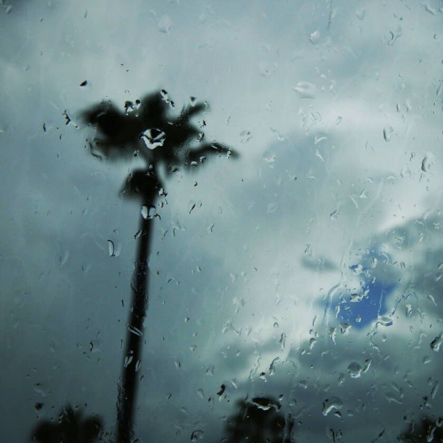 Καιρός αύριο: Άστατο σκηνικό την Πέμπτη με βροχές, καταιγίδες και χιόνια